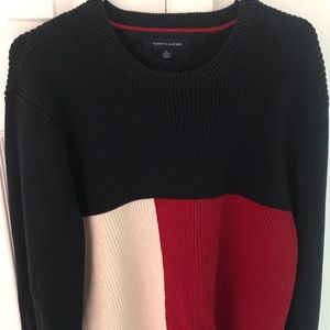 Tommy Hilfiger sweater with matching Hat